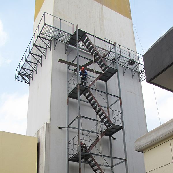 广东烟囱安装旋转梯-广东烟囱安装钢楼梯施工方案